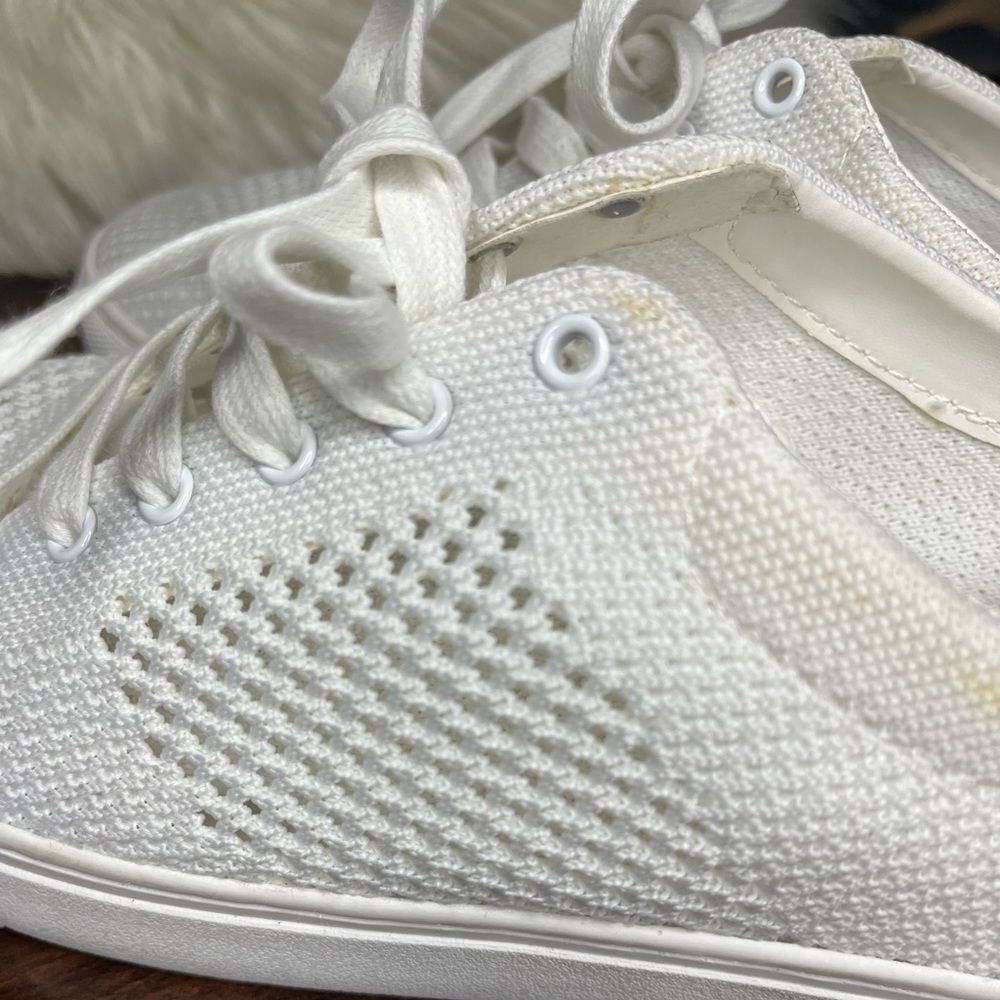 Banana Republic White Mesh Sneaker With Pink Stripe​​​ - Picture 4 of 6
